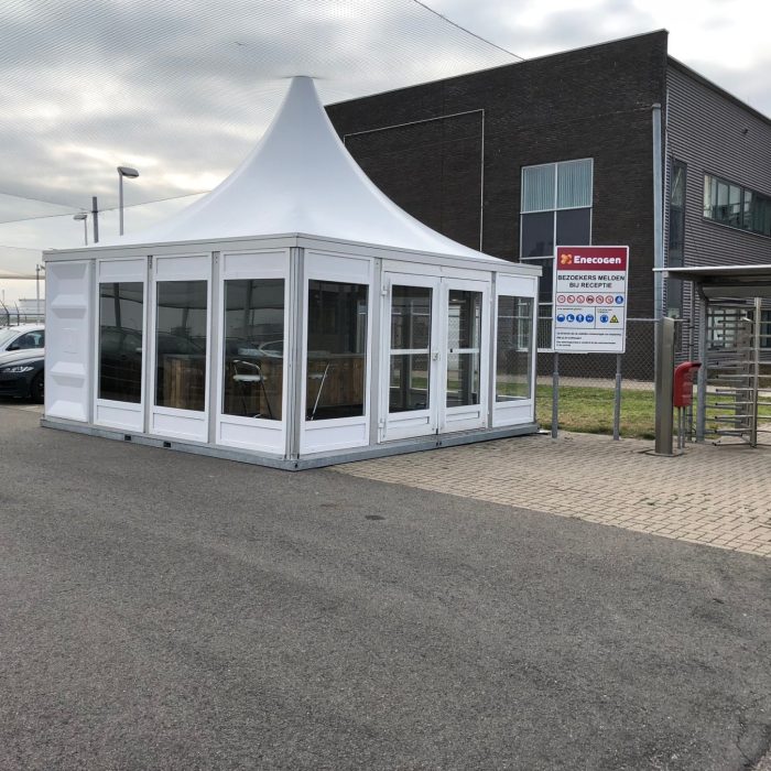 Pagode glazen wanden