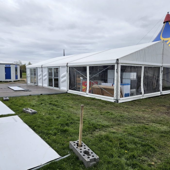 Transparante Aluhal tent