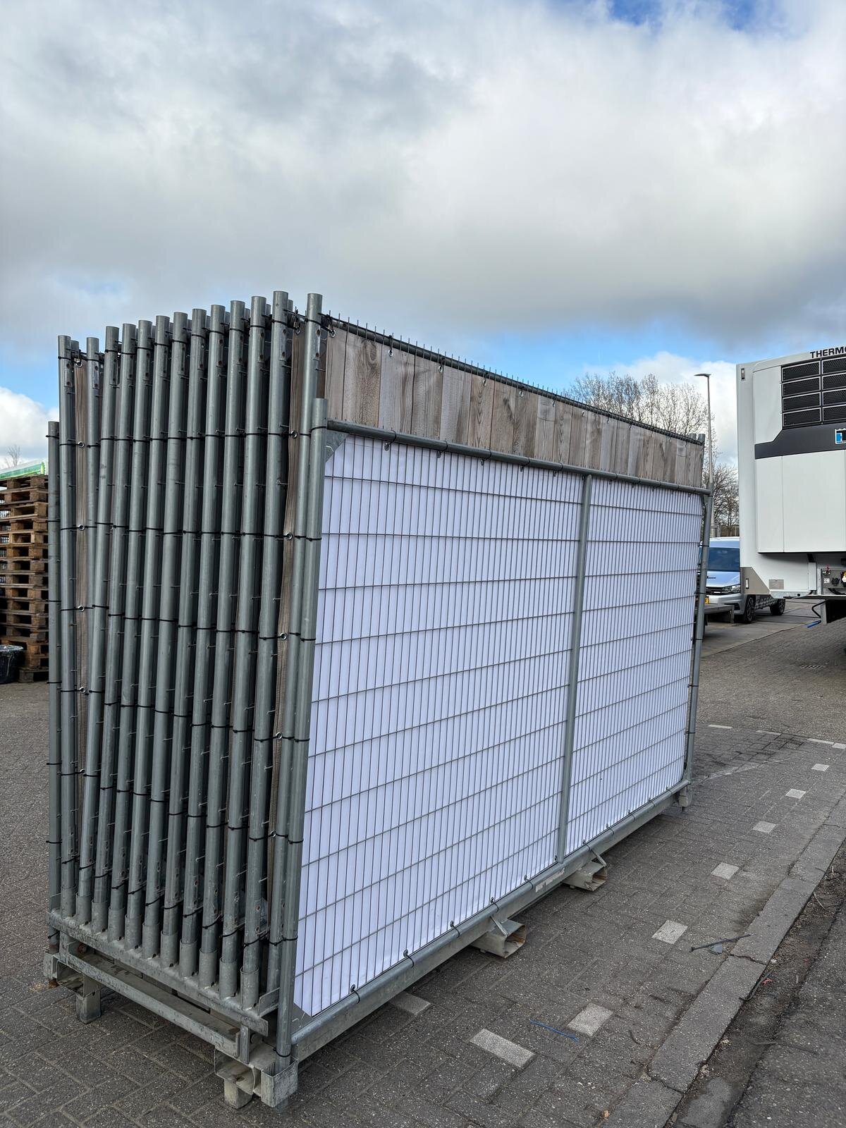 Bouwhek 3.50x2.00 mtr bedrukt zeil "schutting"- per bok (25 stuks) - Afbeelding 3
