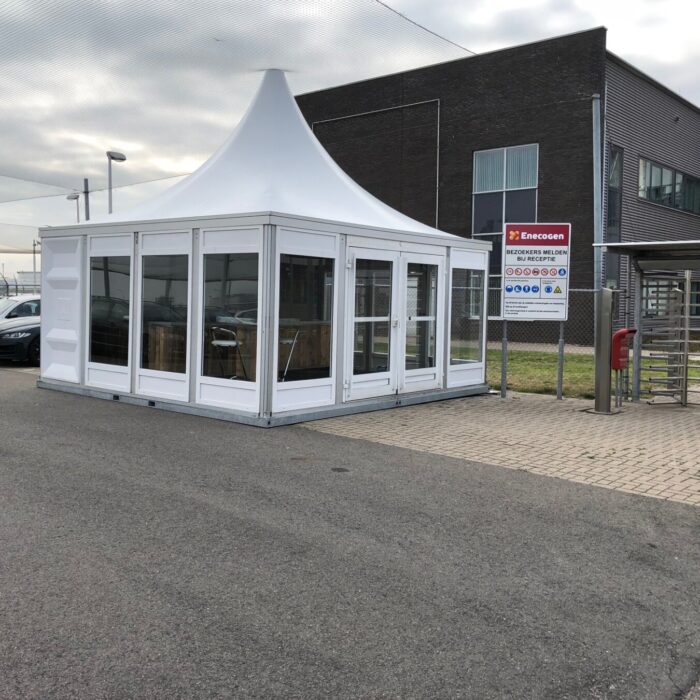 Pagode glazen wanden